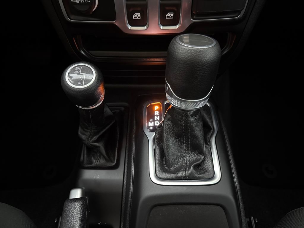 Used 2023 Jeep Wrangler Sport S image 17