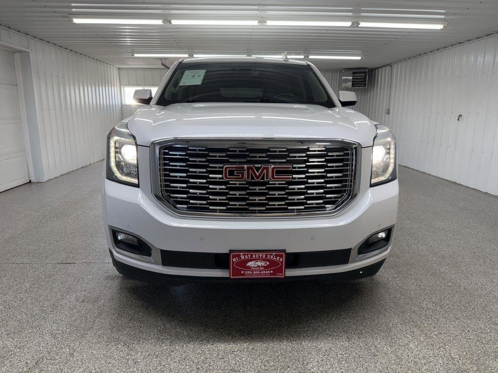 Used 2019 GMC Yukon XL Denali w/ Denali Ultimate Package image 2