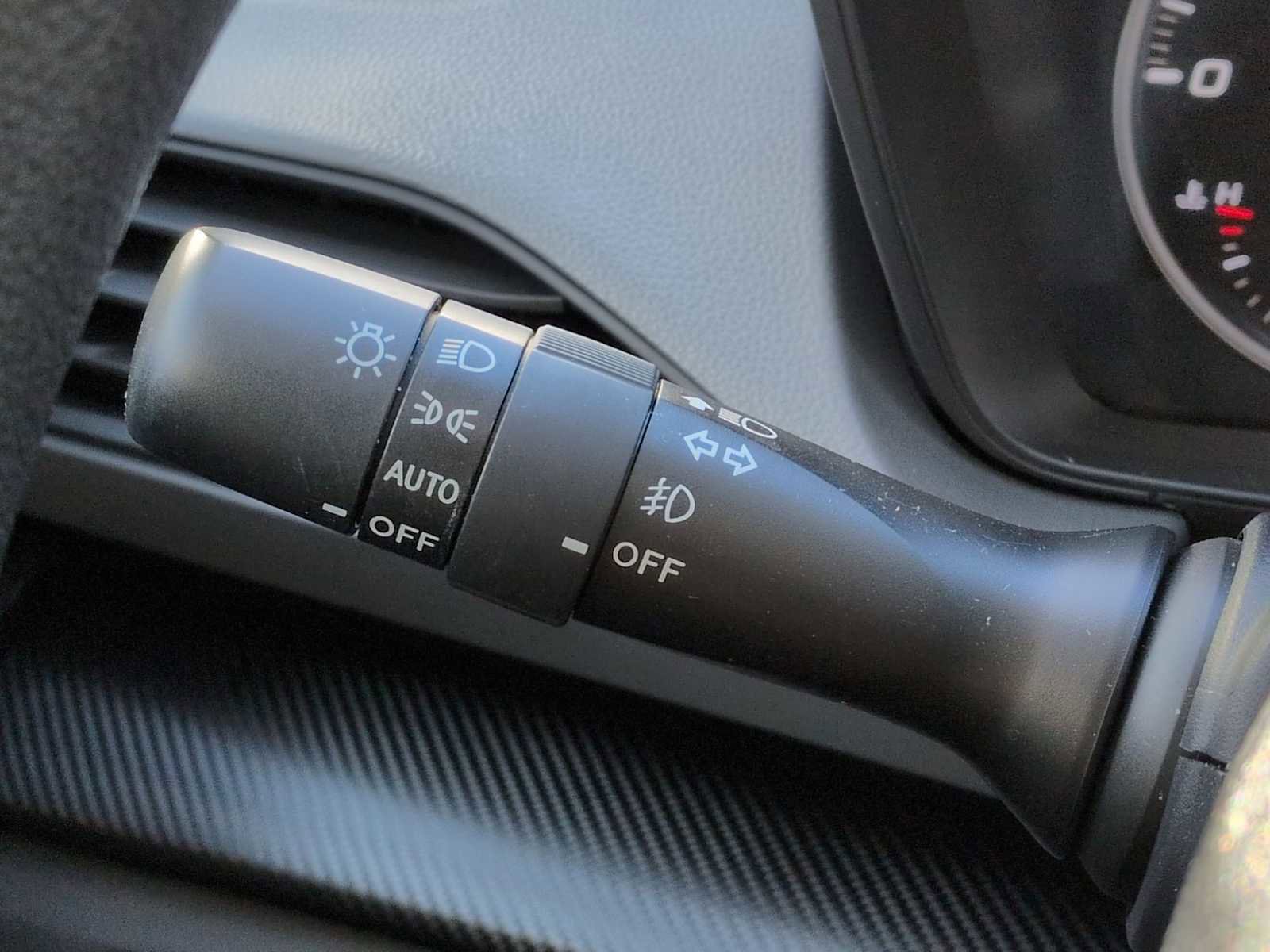 Certified 2024 Subaru Crosstrek 2.0i Premium image 28