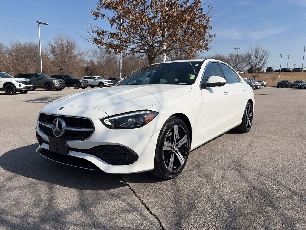 Used 2025 Mercedes-Benz C 300 4MATIC Sedan image 3