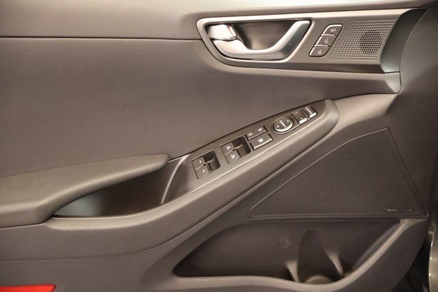 Used 2020 Hyundai Ioniq Limited FWD image 10