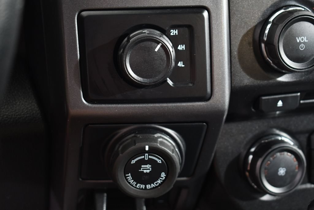 Used 2018 Ford F150 XLT w/ Equipment Group 302A Luxury AWD/4WD image 31