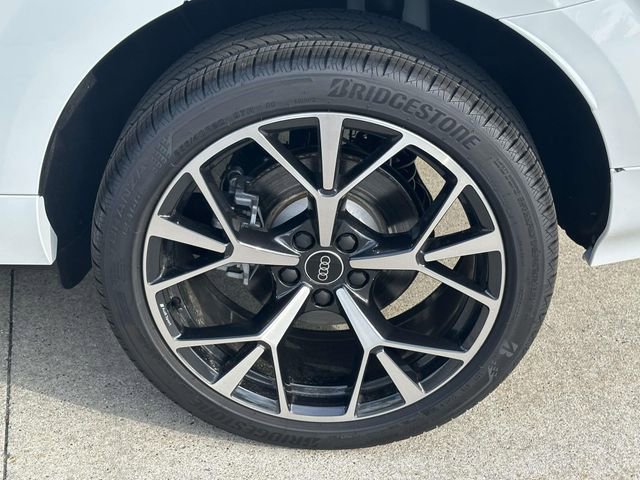 New 2026 Audi Q3 quattro 2.0T AWD/4WD image 4