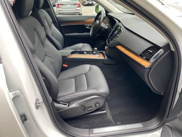 Certified 2025 Volvo XC90 T8 Plus w/ Protection Package Premier AWD/4WD image 13