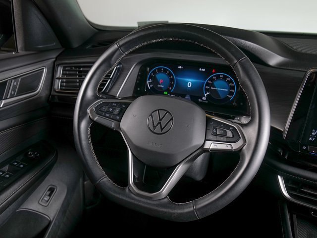 Used 2024 Volkswagen Atlas Cross Sport SE AWD/4WD image 13