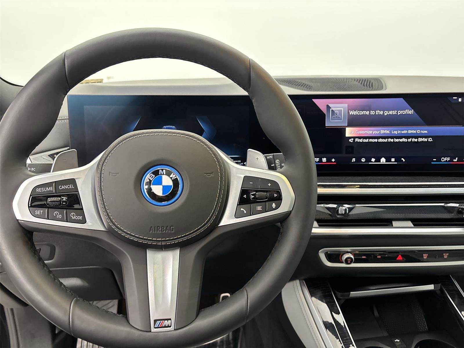 Used 2025 BMW X5 xDrive50e w/ M Sport Package image 22