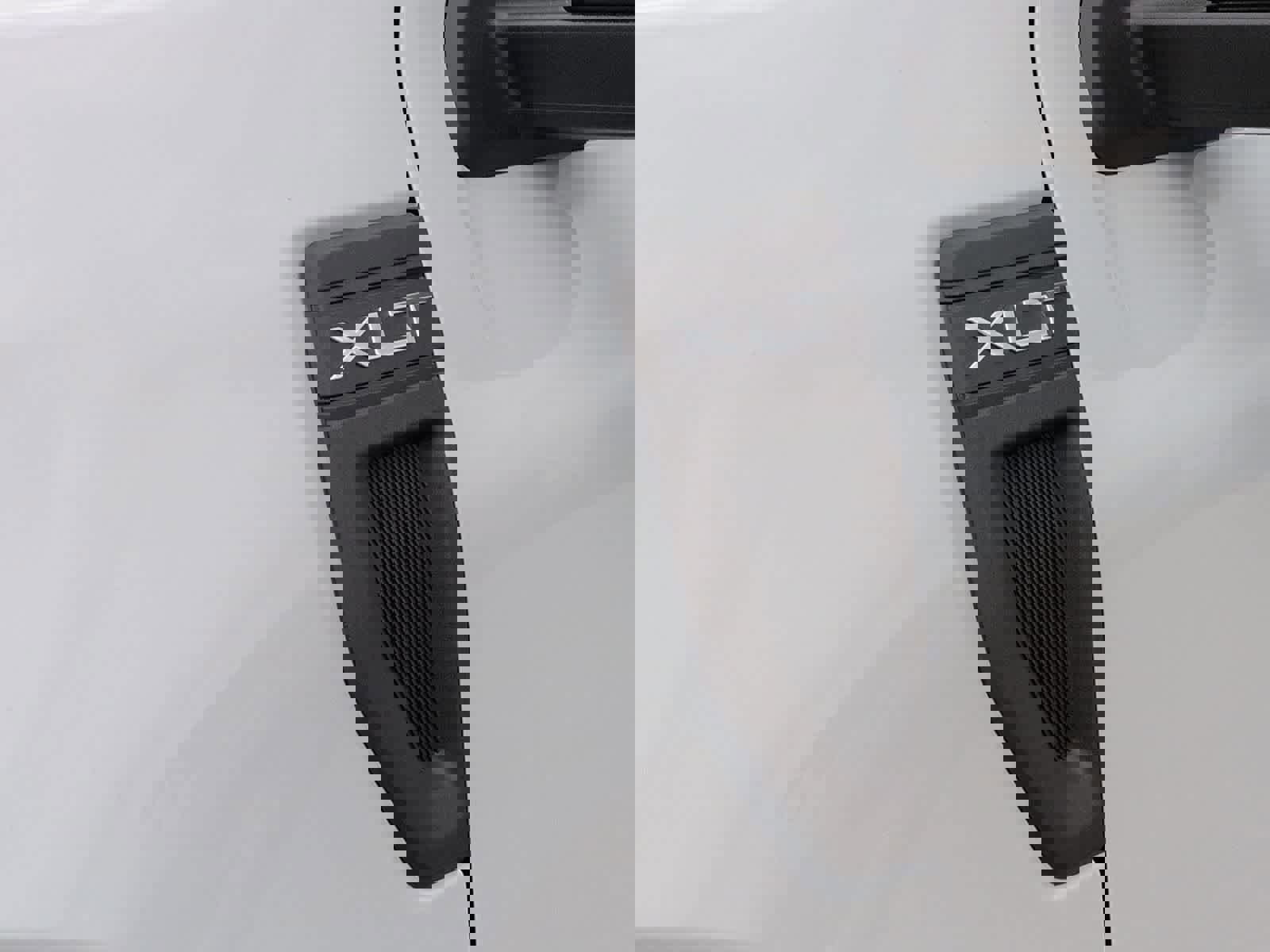 New 2025 Ford Maverick XLT w/ XLT Luxury Package image 13