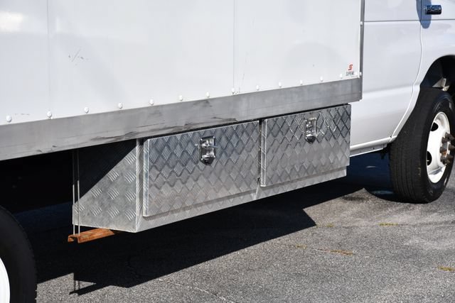 Used 2023 Ford E-450 and Econoline 450 Super Duty w/ Power Windows & Locks Group RWD image 18