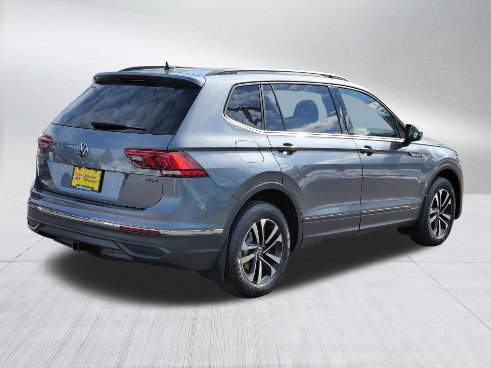 Certified 2023 Volkswagen Tiguan S image 7