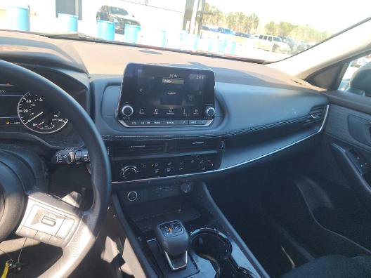 Used 2023 Nissan Rogue S AWD/4WD image 10