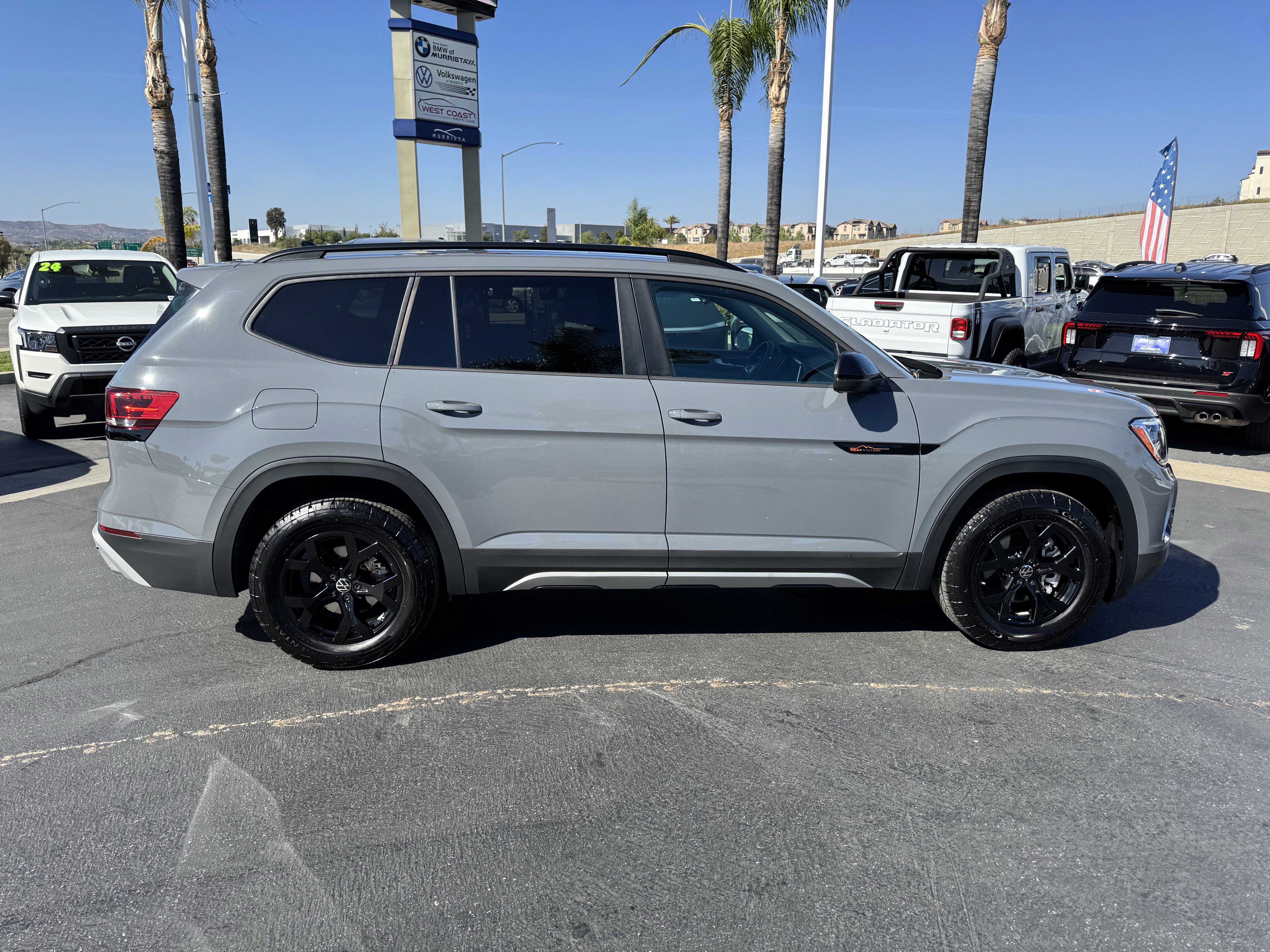 Used 2026 Volkswagen Atlas Peak Edition image 11