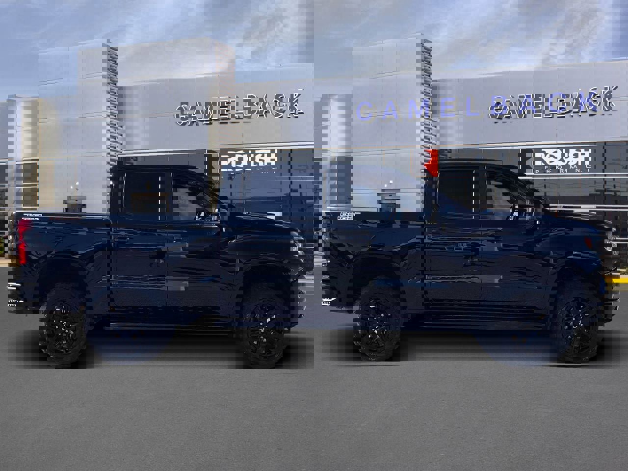 Used 2024 Chevrolet Silverado 1500 LT Trail Boss w/ Convenience Package II image 7