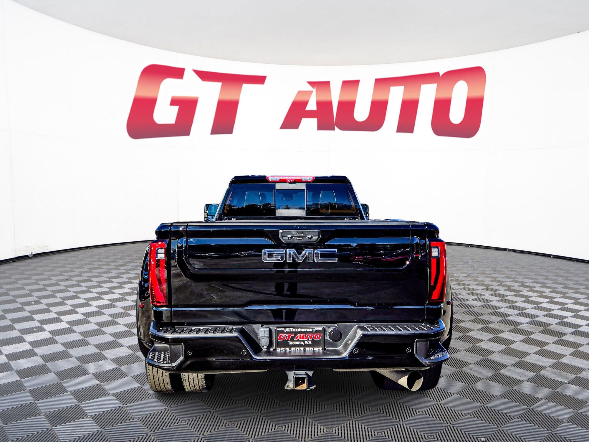 Used 2024 GMC Sierra 3500 Denali Ultimate image 5