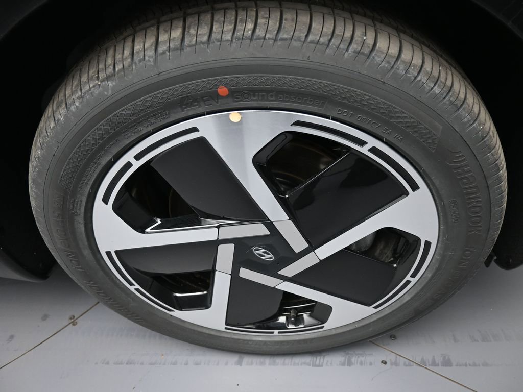 New 2026 Hyundai Ioniq 9 Limited image 13