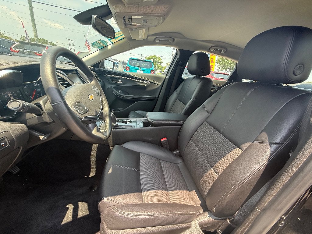 Used 2020 Chevrolet Impala LT w/ LT Convenience Package FWD image 5