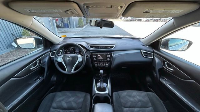 Used 2015 Nissan Rogue SV image 11