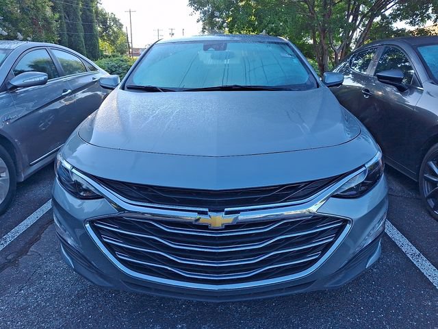 Used 2025 Chevrolet Malibu LT FWD image 2