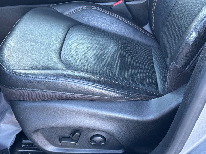 Used 2022 Jeep Compass Limited image 25