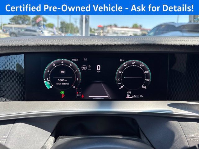 Certified 2026 Volkswagen Tiguan SE w/ Panoramic Sunroof Package AWD/4WD image 12