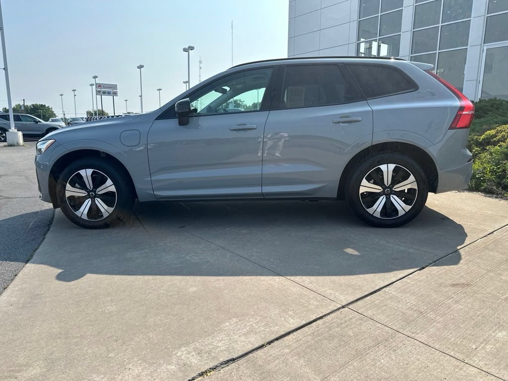 Certified 2025 Volvo XC60 T8 Core w/ Protection Package Premier AWD/4WD image 8