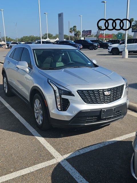 Used 2022 Cadillac XT4 Luxury image 1
