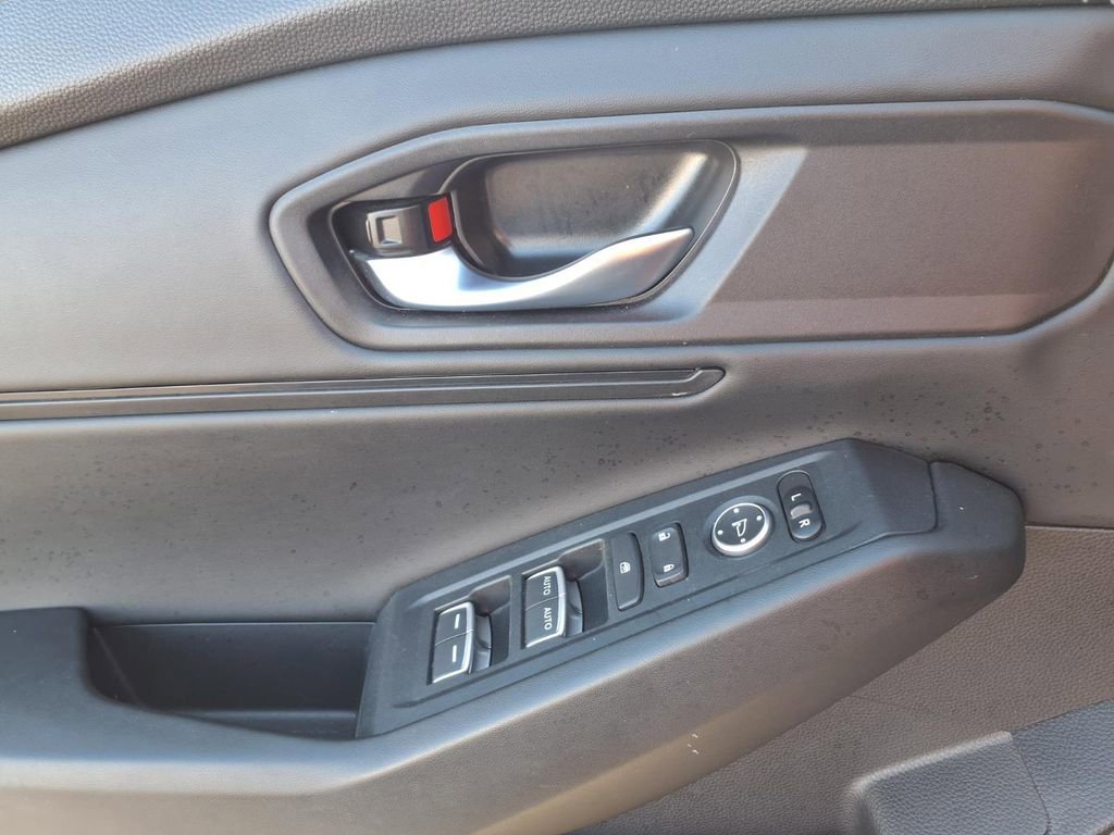 Used 2024 Honda Accord EX image 16