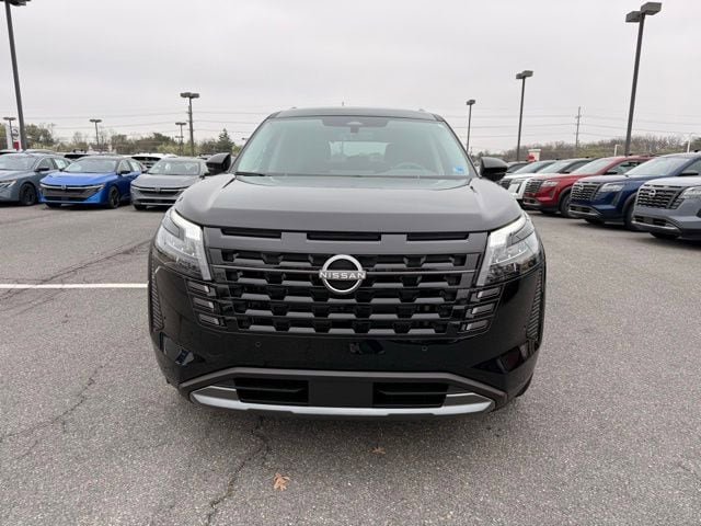 New 2026 Nissan Pathfinder SL image 3