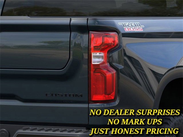 New 2026 Chevrolet Silverado 1500 Custom Trail Boss w/ LPO, Dark Essentials Package image 11