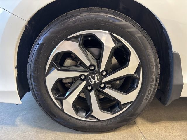Used 2016 Honda Accord EX image 10
