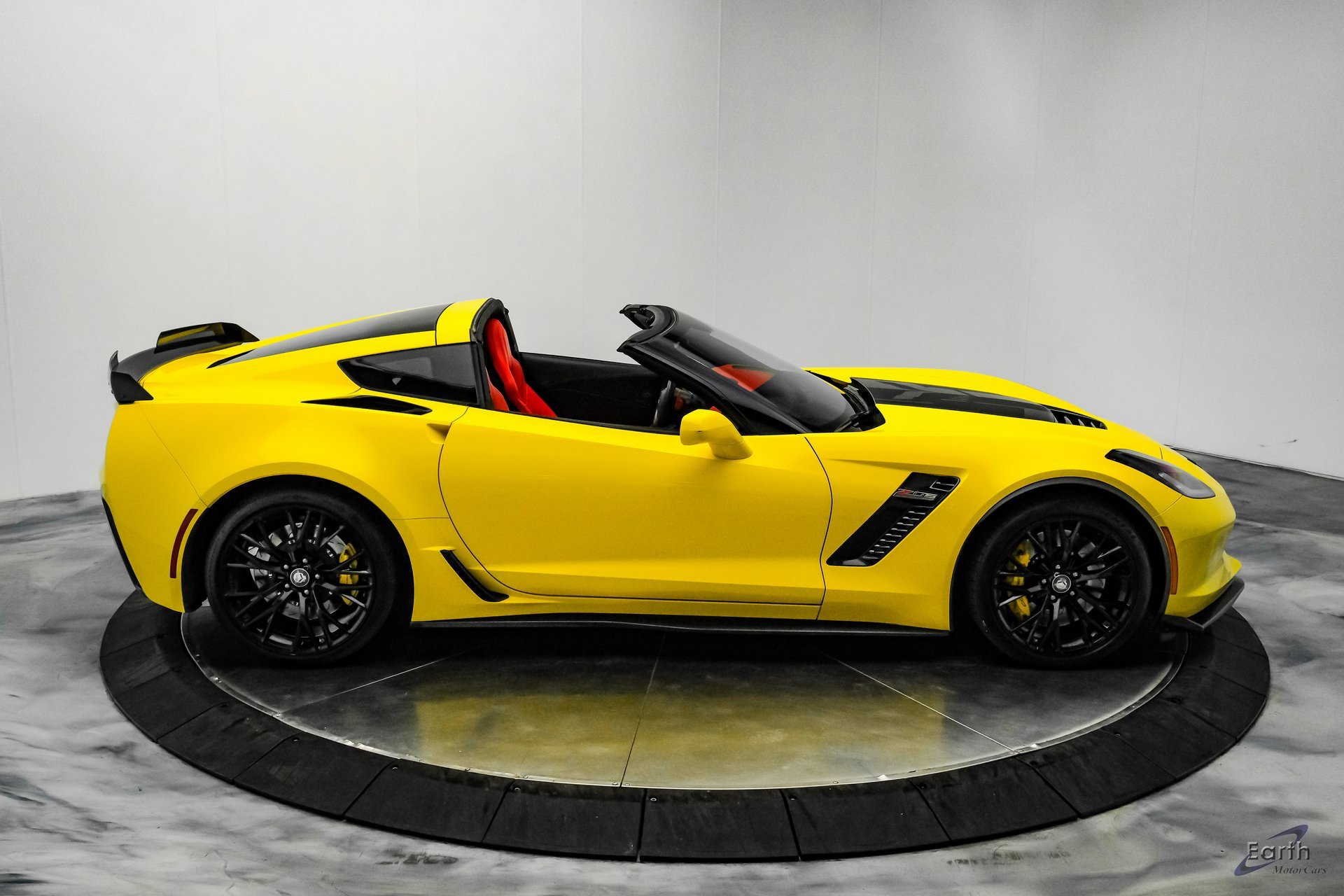 Used 2018 Chevrolet Corvette Z06 image 31