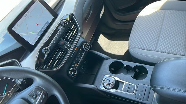 Used 2021 Ford Escape SE image 26