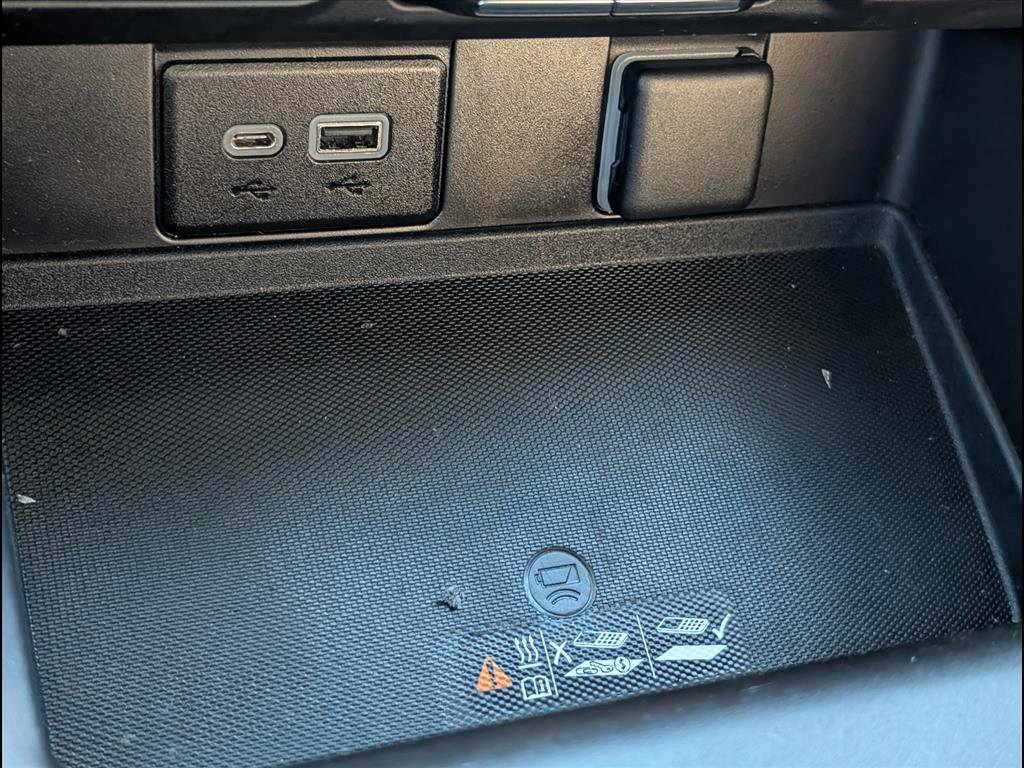 Used 2021 Chevrolet Tahoe High Country w/ Premium Package image 17