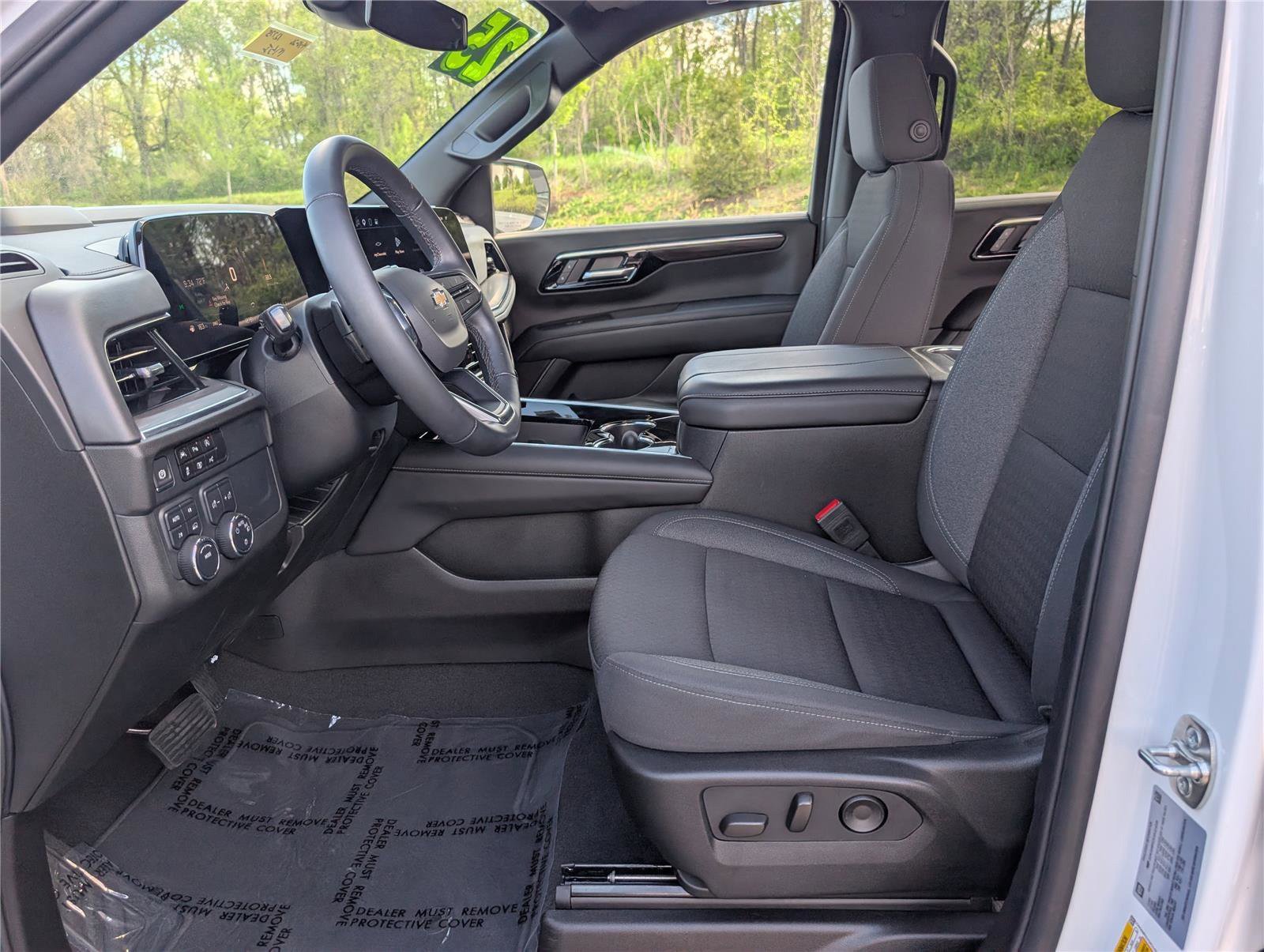 Used 2025 Chevrolet Tahoe LS AWD/4WD image 16