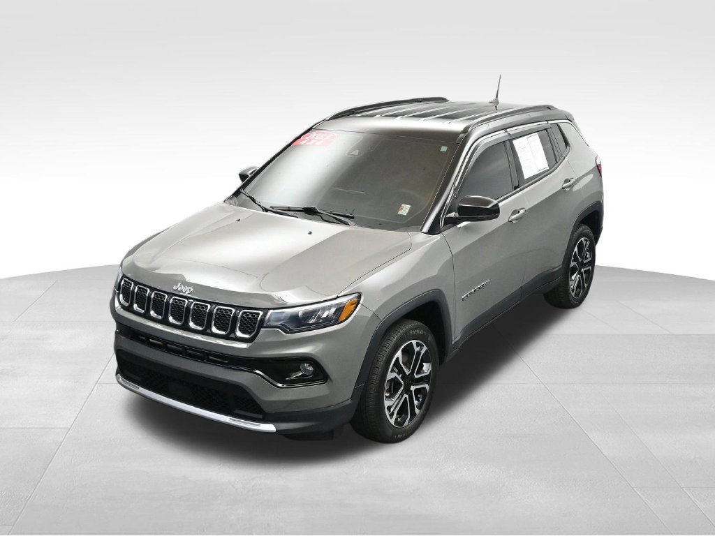 Used 2023 Jeep Compass Limited AWD/4WD image 32