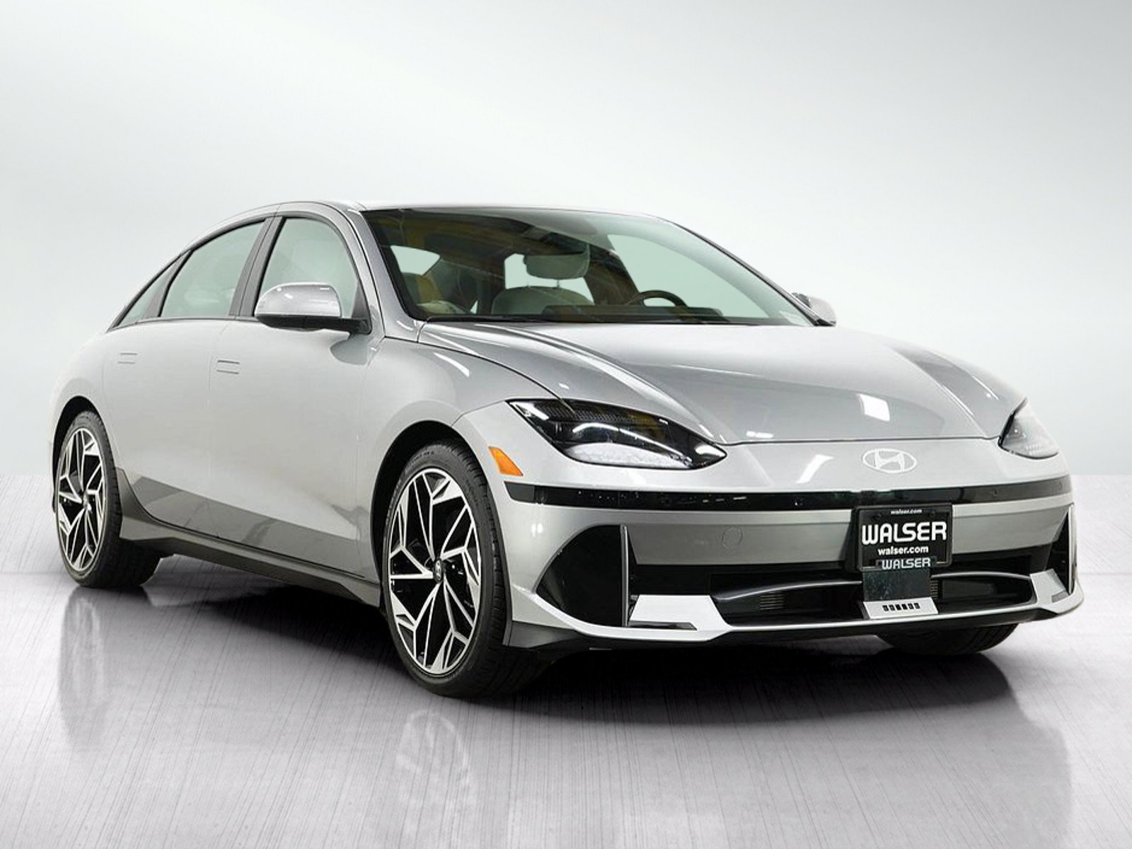 Used 2023 Hyundai Ioniq 6 SEL w/ Cargo Package AWD/4WD image 7