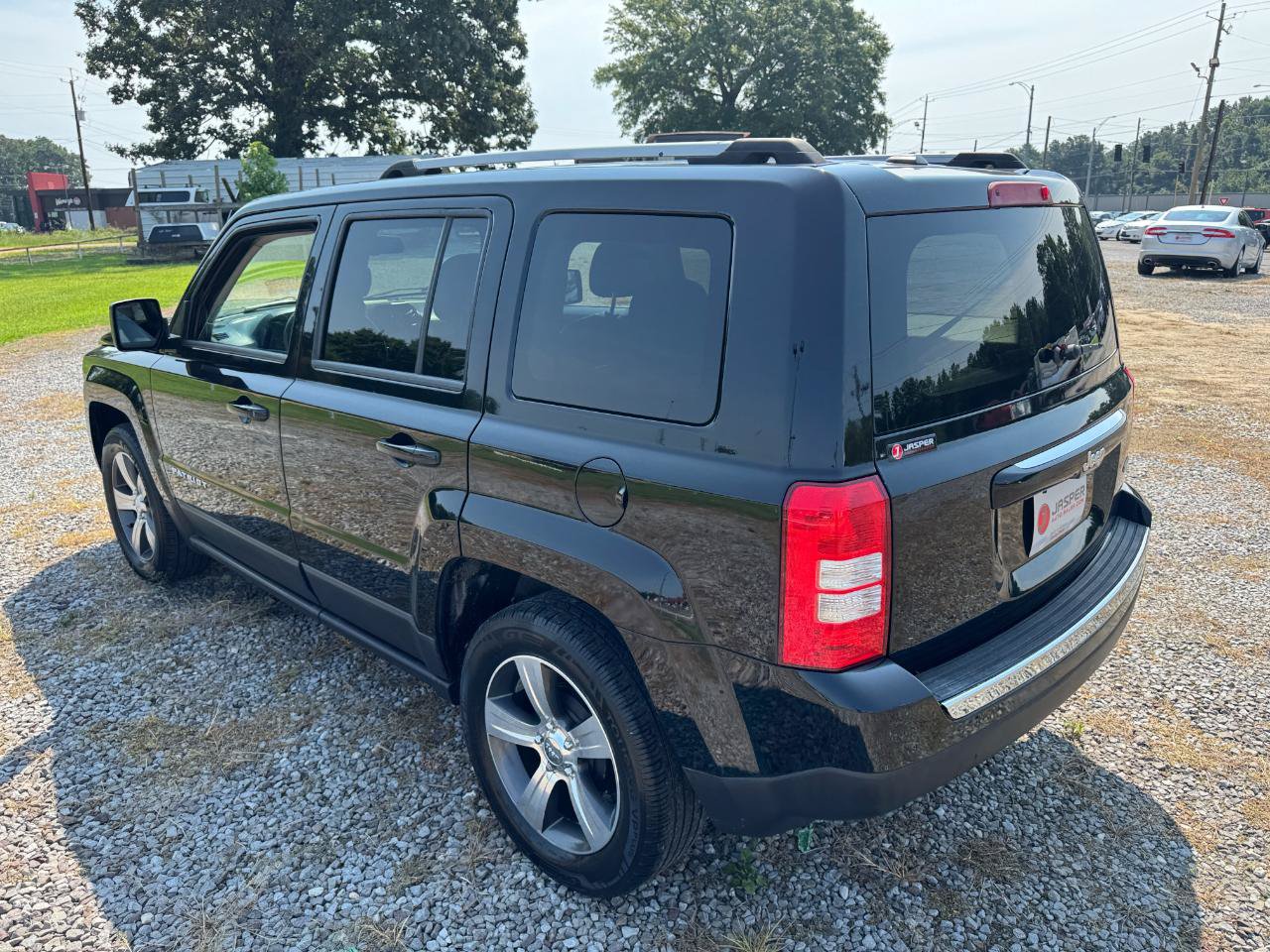 Used 2016 Jeep Patriot High Altitude FWD image 15