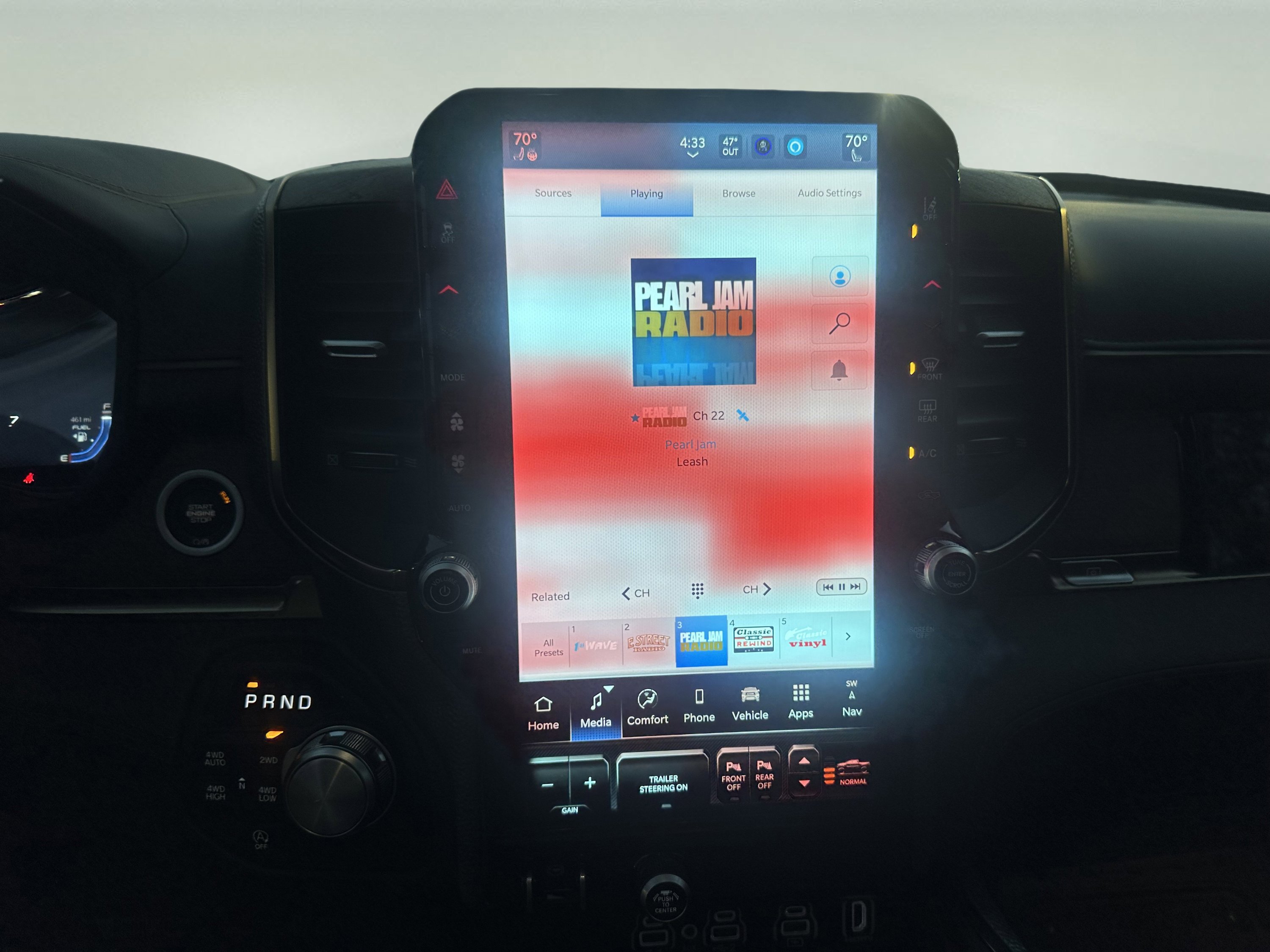 Used 2025 RAM 1500 Limited image 14