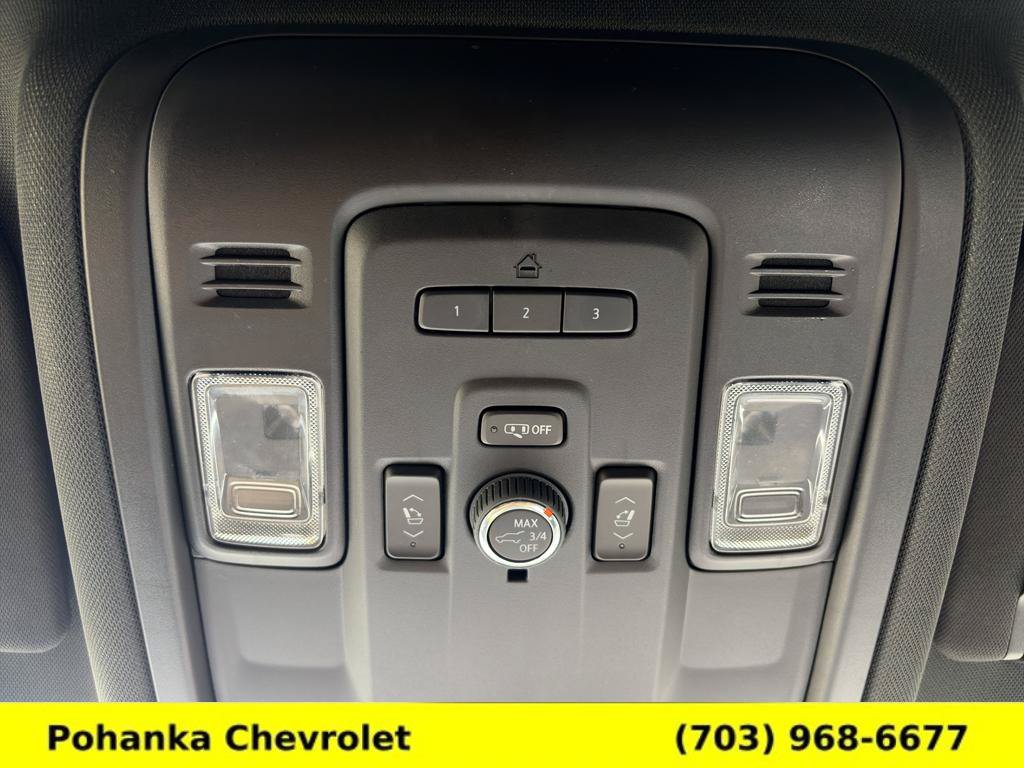 Used 2023 Chevrolet Tahoe LT w/ Luxury Package AWD/4WD image 17