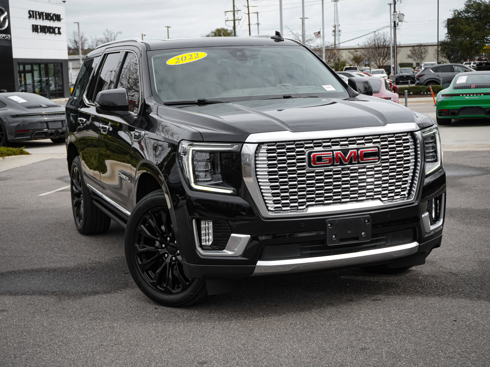 Used 2022 GMC Yukon Denali image 2