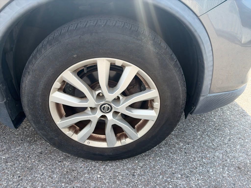 Used 2018 Nissan Rogue SV AWD/4WD image 9