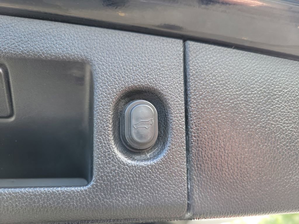 Used 2020 Chevrolet Tahoe LT image 11