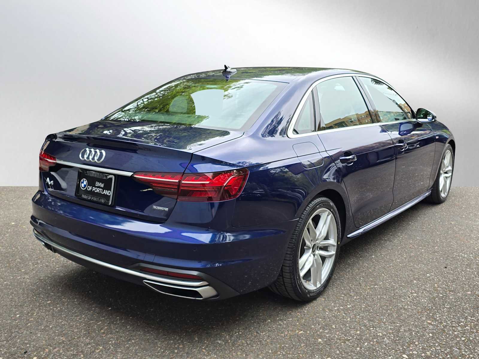 Used 2022 Audi A4 2.0T Premium Plus AWD/4WD image 3