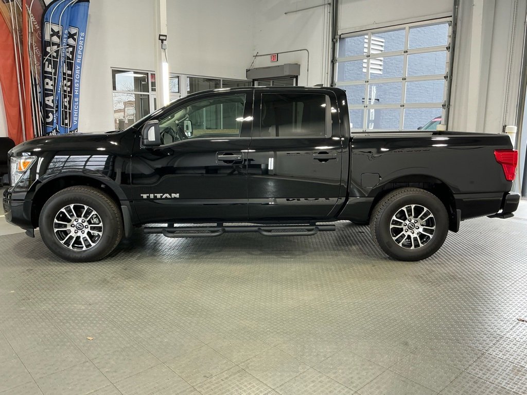 Used 2024 Nissan Titan SV w/ SV Convenience Package image 29
