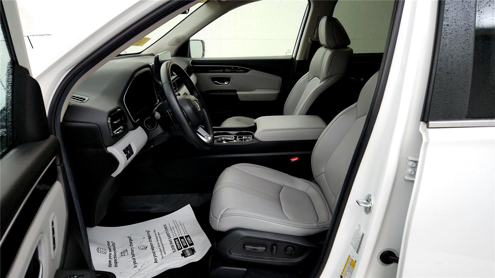 Used 2025 Honda Pilot EX-L image 16