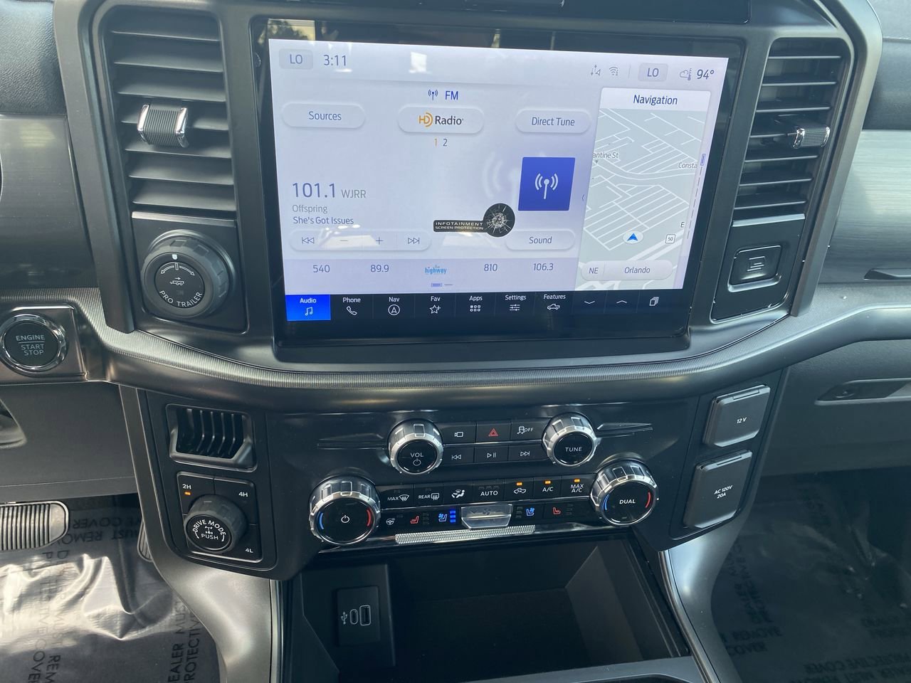 Used 2025 Ford F150 Lariat w/ Equipment Group 501A Mid image 20