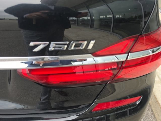 Used 2016 BMW 750i xDrive AWD/4WD image 6