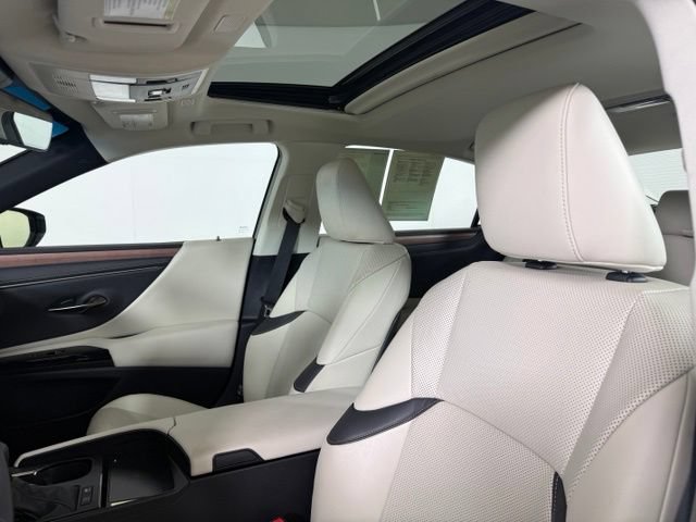 Certified 2025 Lexus ES 300h w/ Premium Package FWD image 5
