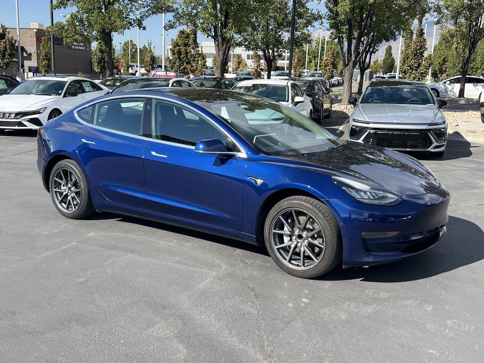 Used 2018 Tesla Model 3 Long Range RWD image 13