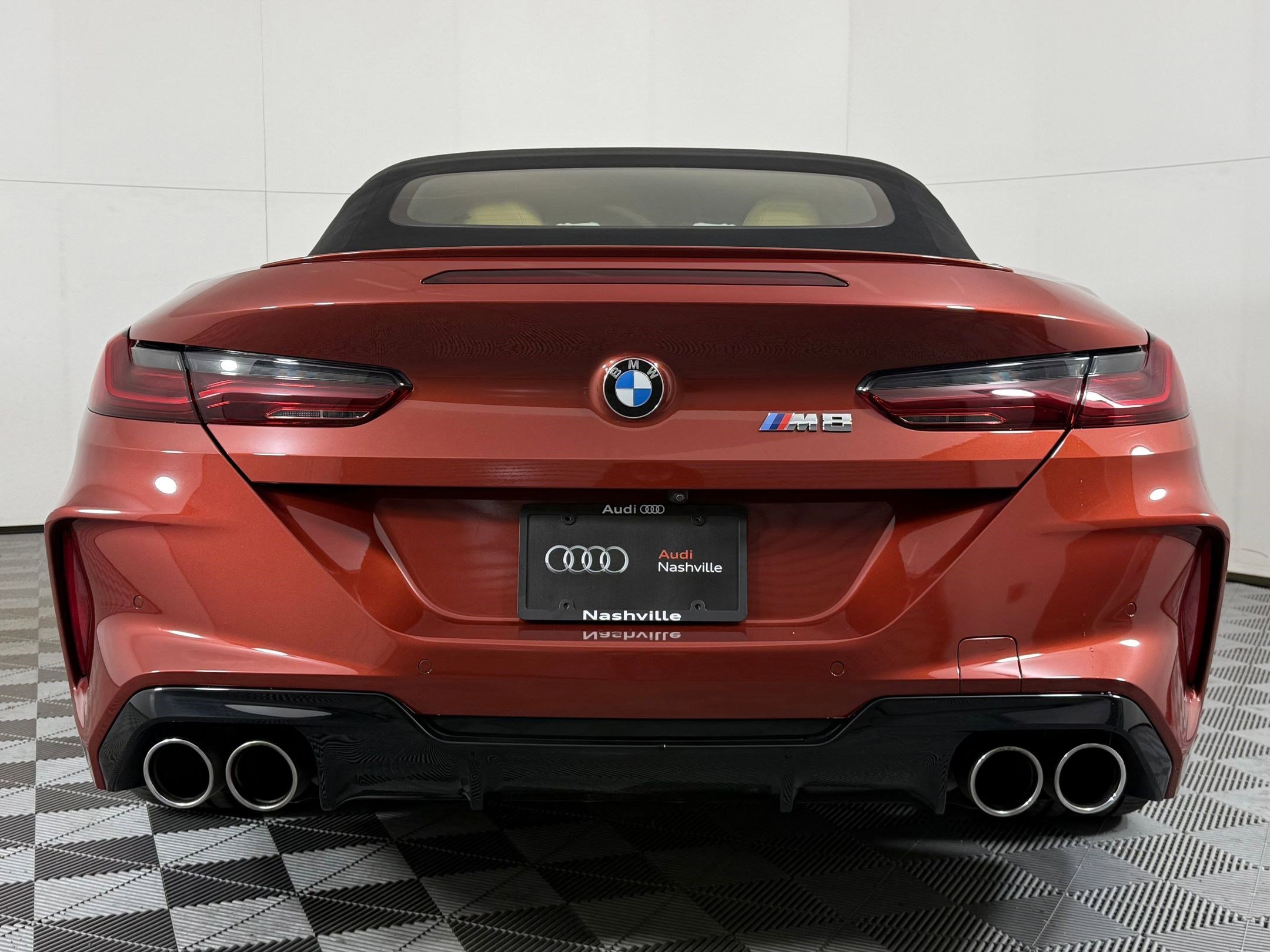 Used 2020 BMW M8 Convertible w/ M Driver's Package image 10