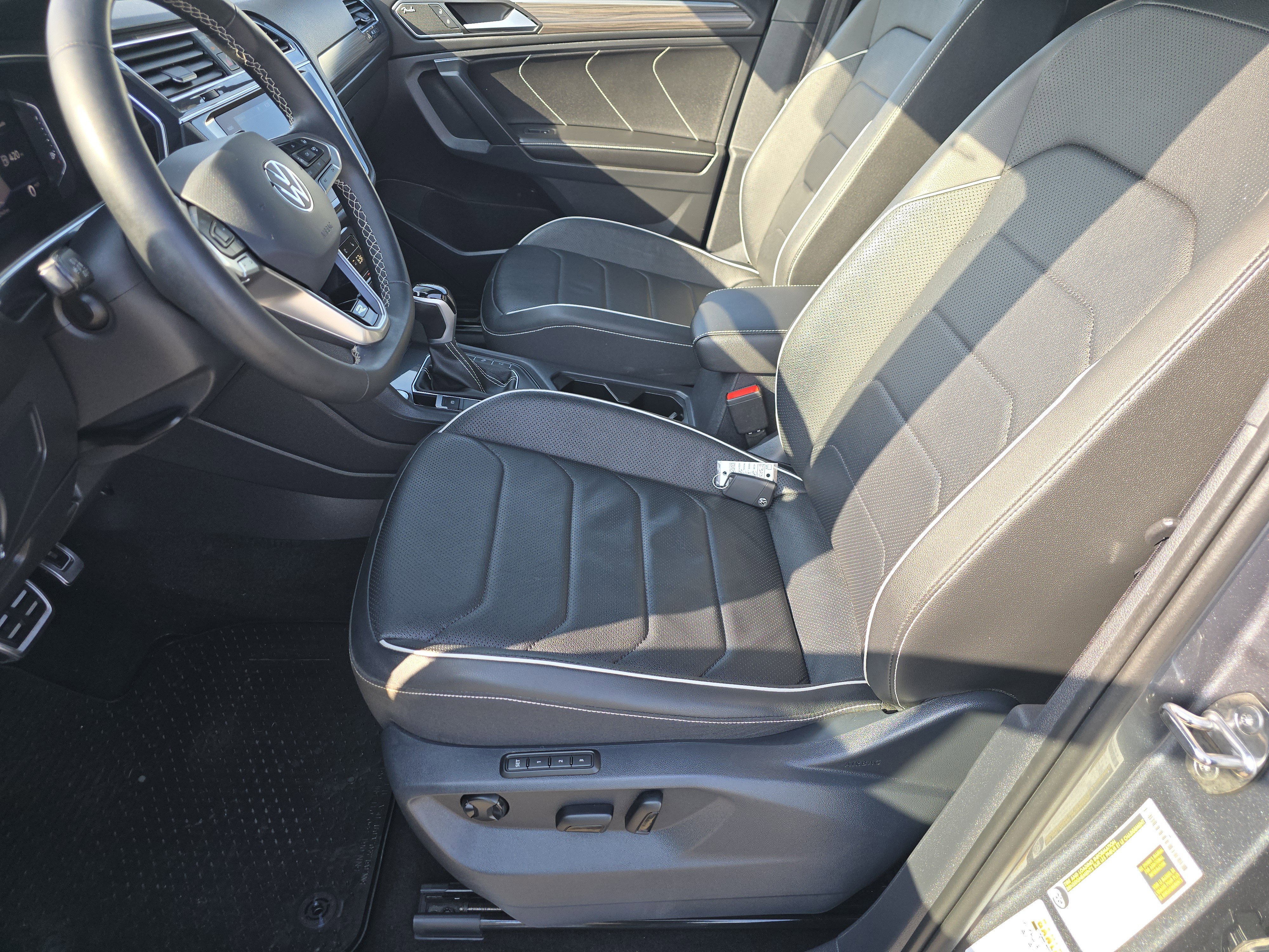 Certified 2023 Volkswagen Tiguan SEL R-Line AWD/4WD image 20